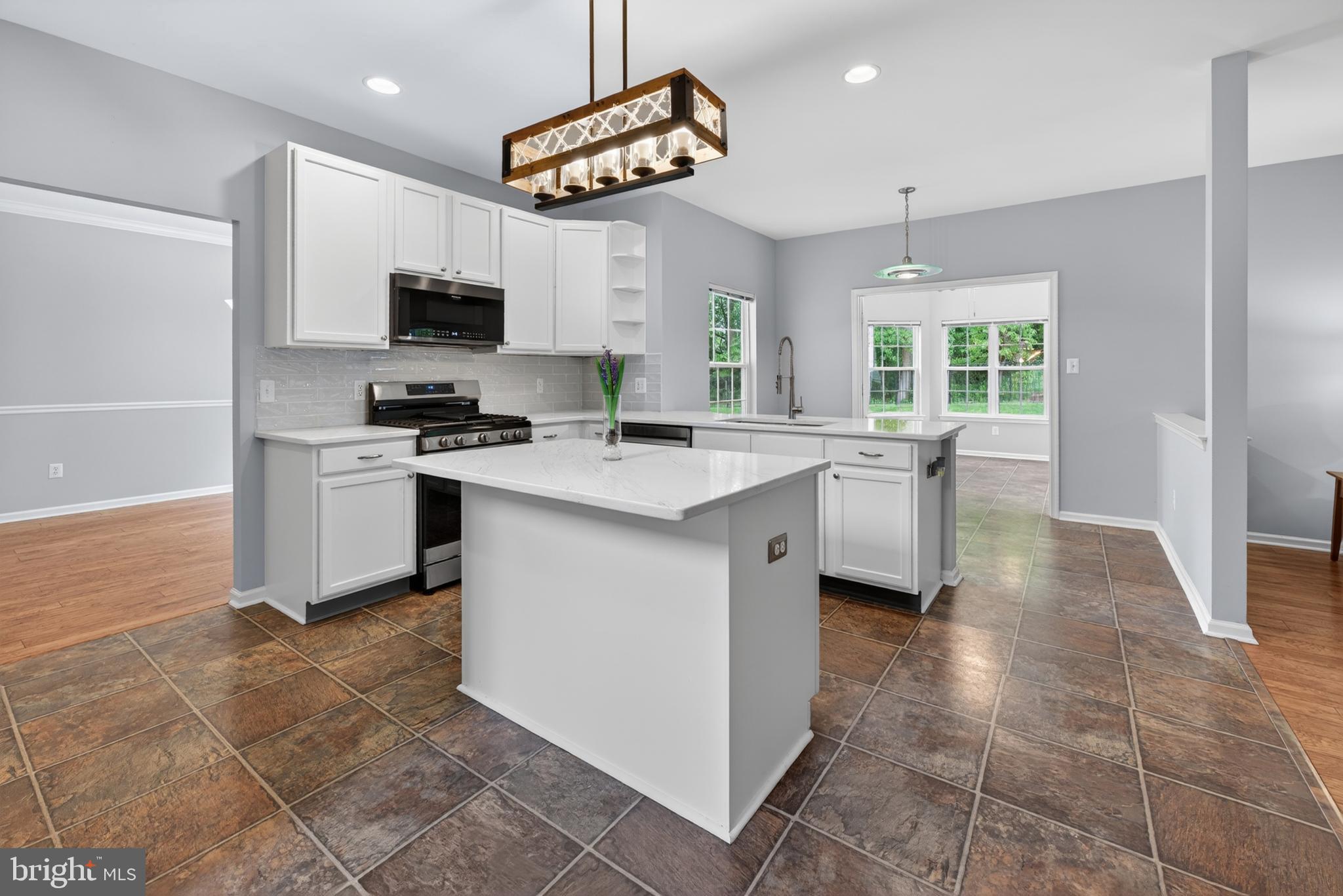 189 Aleksander Lane Mount Royal, NJ 08061 - Photo 11 of 60 Island