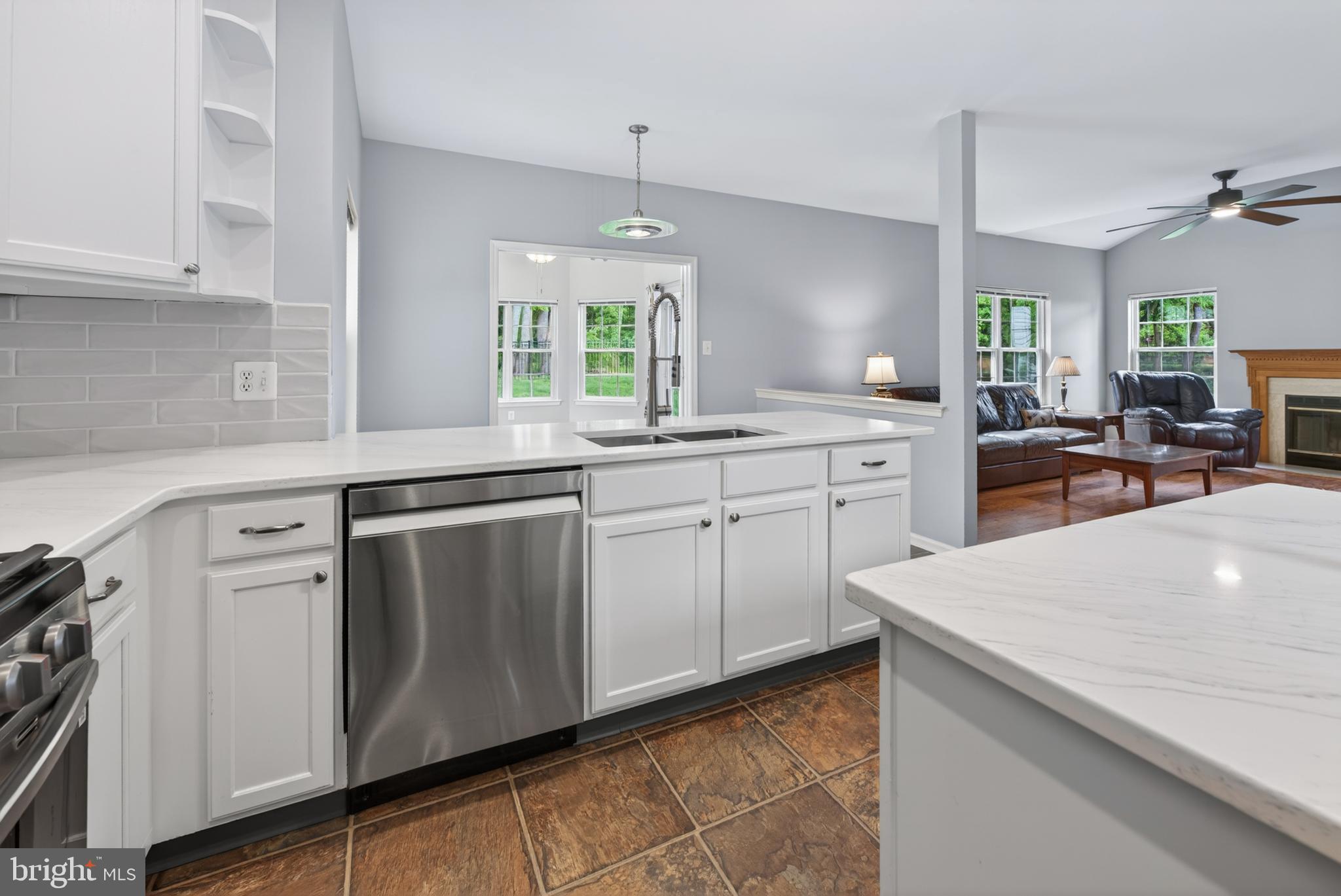 189 Aleksander Lane Mount Royal, NJ 08061 - Photo 10 of 60 Stainless steel appliances!