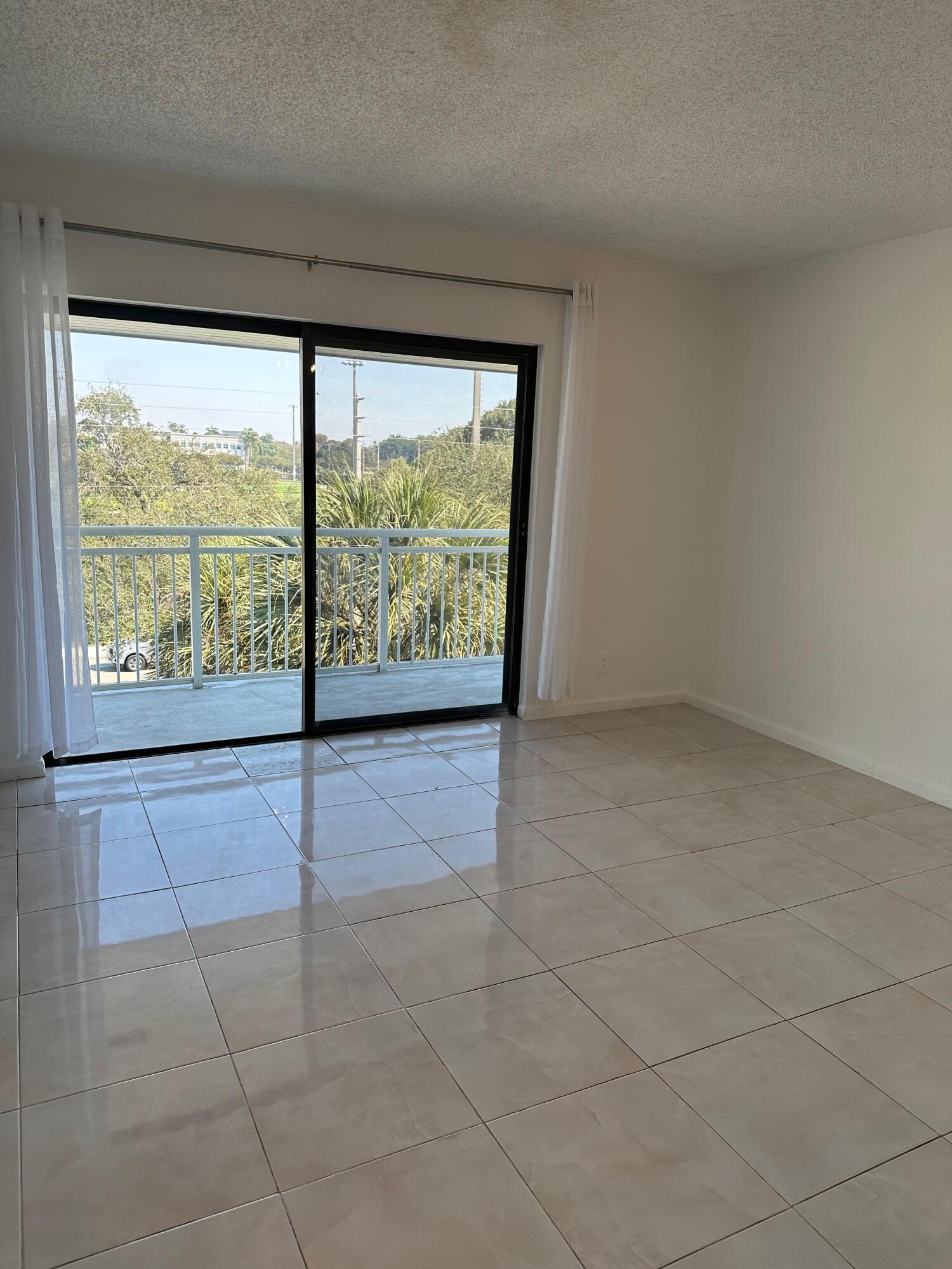 505 South Pine Island Road, Unit 407B Plantation, FL 33324 - Photo 7 of 28 WhatsApp Image 2026-02-06 at 2.06.15 PM