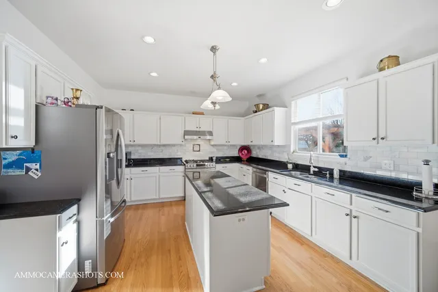 $675,000 | 1205 Red Clover Drive, Naperville, IL 60564