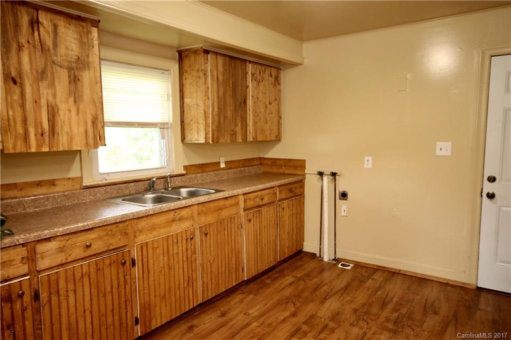 9 Homestead Road Candler, NC 28715 - Photo 2 of 12 Gallery Image 2