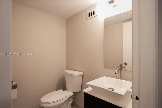 a bathroom with a toilet
