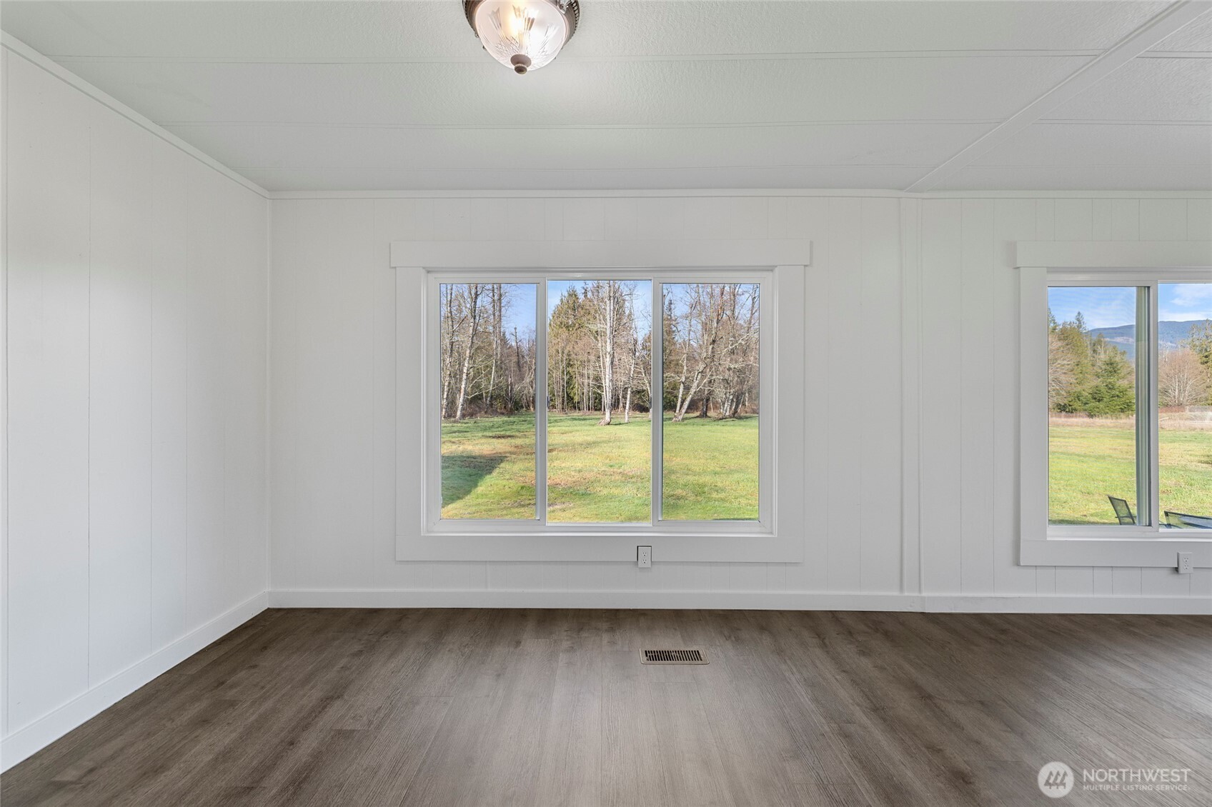 22398 Grip Road Sedro-Woolley, WA 98284 - Photo 5 of 29