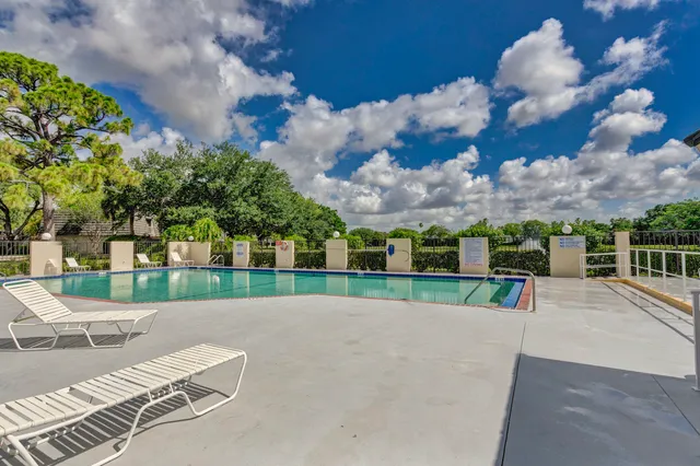 $4,000 | 1209 12th Terrace, Unit 1209, Palm Beach Gardens, FL 33418