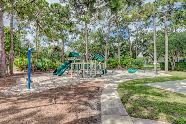 $4,000 | 1209 12th Terrace, Unit 1209, Palm Beach Gardens, FL 33418