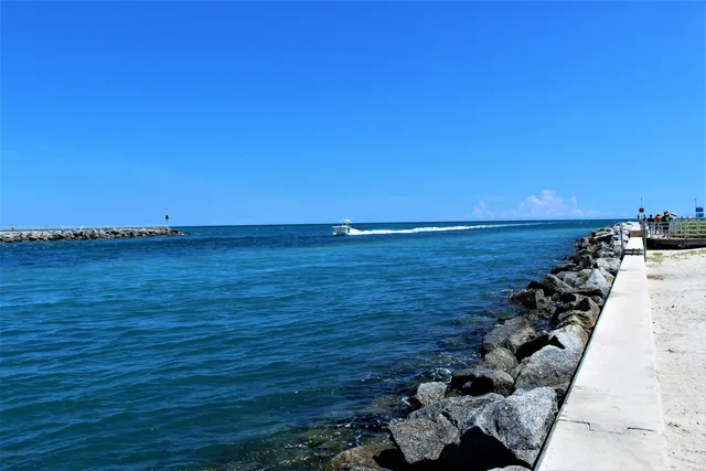 $4,000 | 1209 12th Terrace, Unit 1209, Palm Beach Gardens, FL 33418