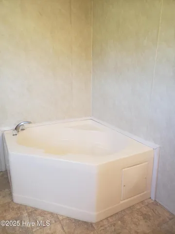 $175,500 | 900 Lakeview Road, La Grange, NC 28551