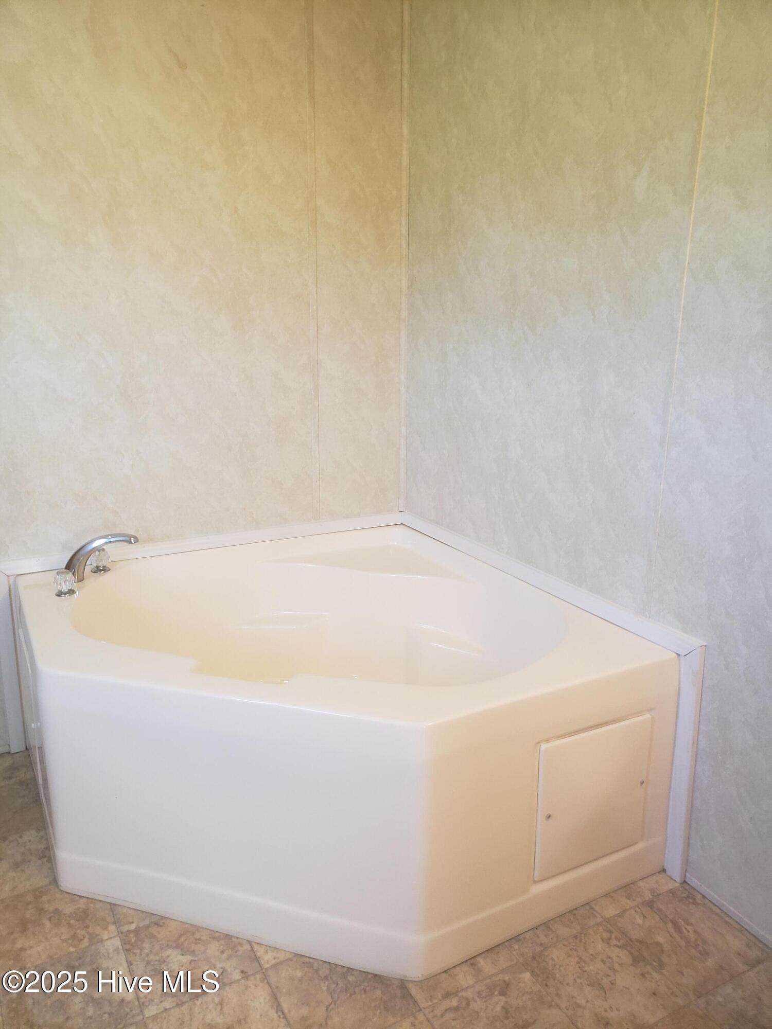 900 Lakeview Road La Grange, NC 28551 - Photo 19 of 33 20250920_113155