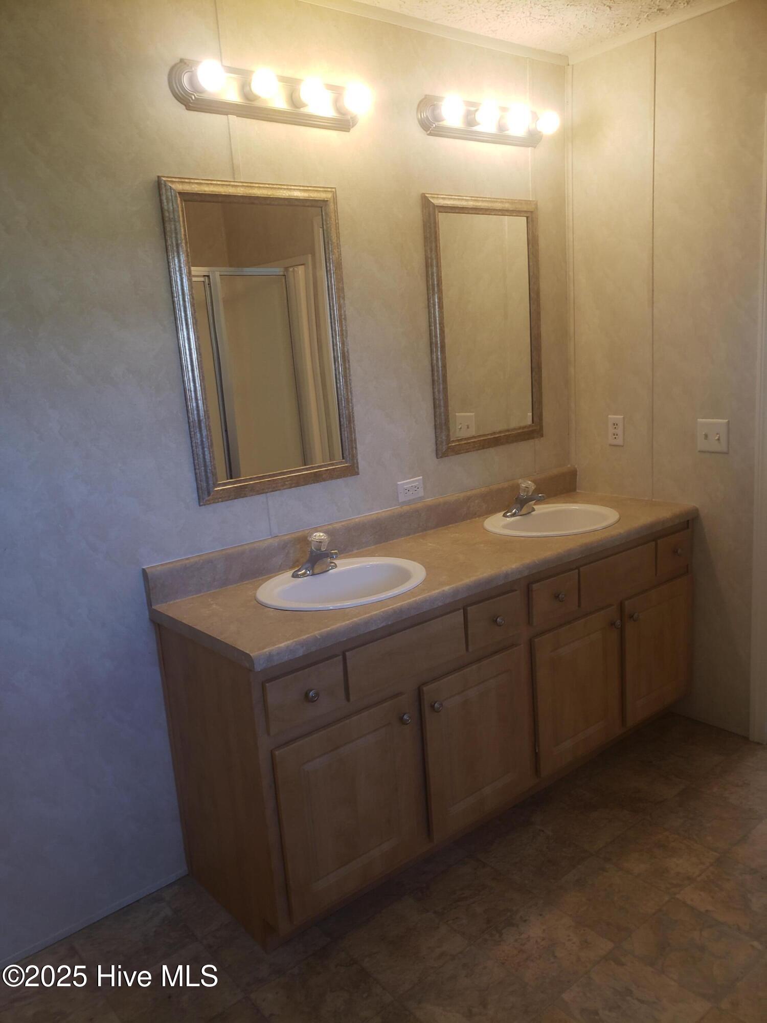 900 Lakeview Road La Grange, NC 28551 - Photo 23 of 33 20250920_113232