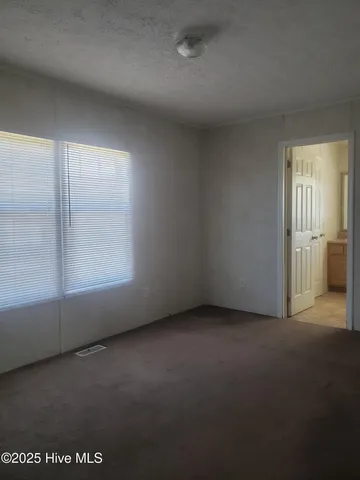 $175,500 | 900 Lakeview Road, La Grange, NC 28551