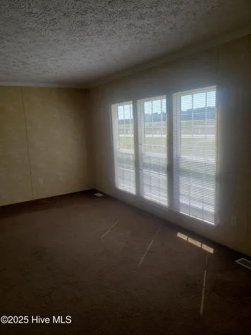 $175,500 | 900 Lakeview Road, La Grange, NC 28551