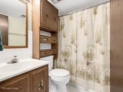 $229,900 | 500 Redondo Drive, Unit 109, Downers Grove, IL 60516
