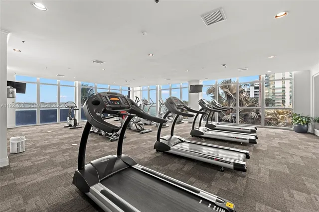 $3,200 | 1155 Brickell Bay Drive, Unit 2605, Miami, FL 33131