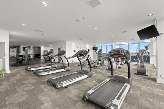 $3,200 | 1155 Brickell Bay Drive, Unit 2605, Miami, FL 33131