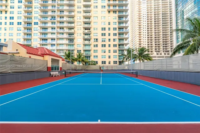 $3,200 | 1155 Brickell Bay Drive, Unit 2605, Miami, FL 33131