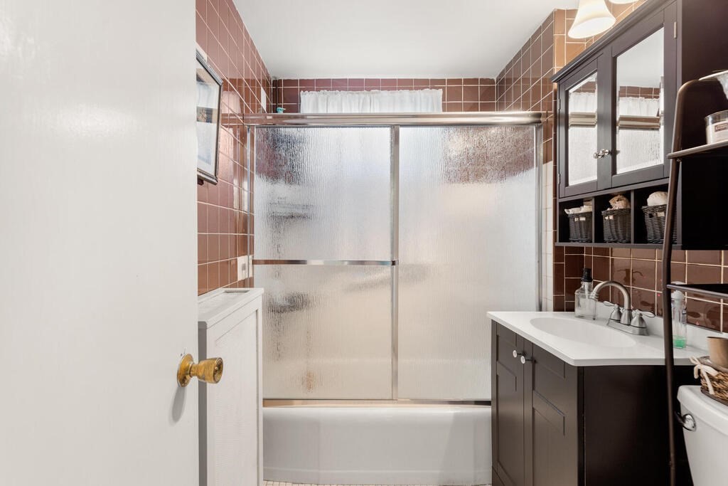 46 Clewley Road Medford, MA 02155 - Photo 13 of 30 Gallery Image 13