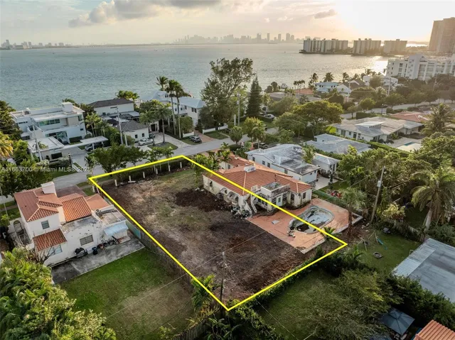 $1,270,000 | 1785 Bay Drive, Miami Beach, FL 33141