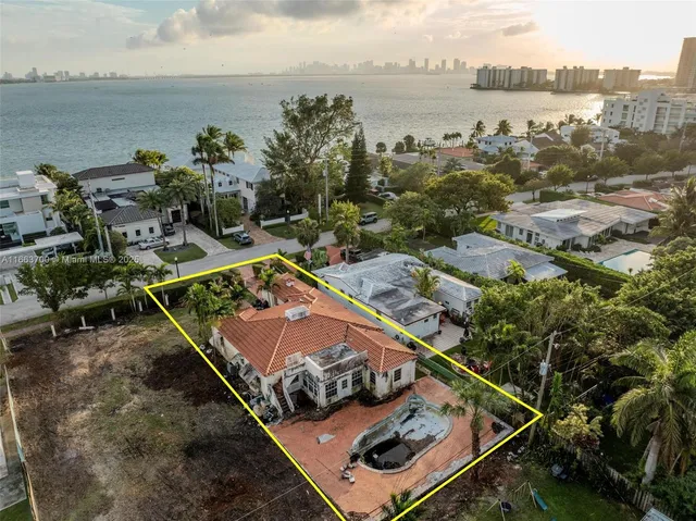 $1,270,000 | 1785 Bay Drive, Miami Beach, FL 33141