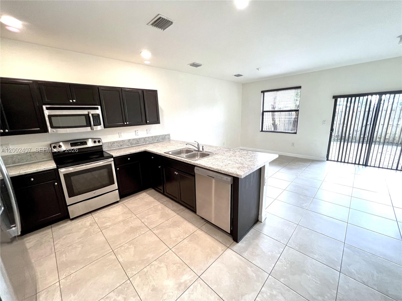 11498 Southwest 250th Street, Unit 11498 Homestead, FL 33032 - Photo 8 of 20