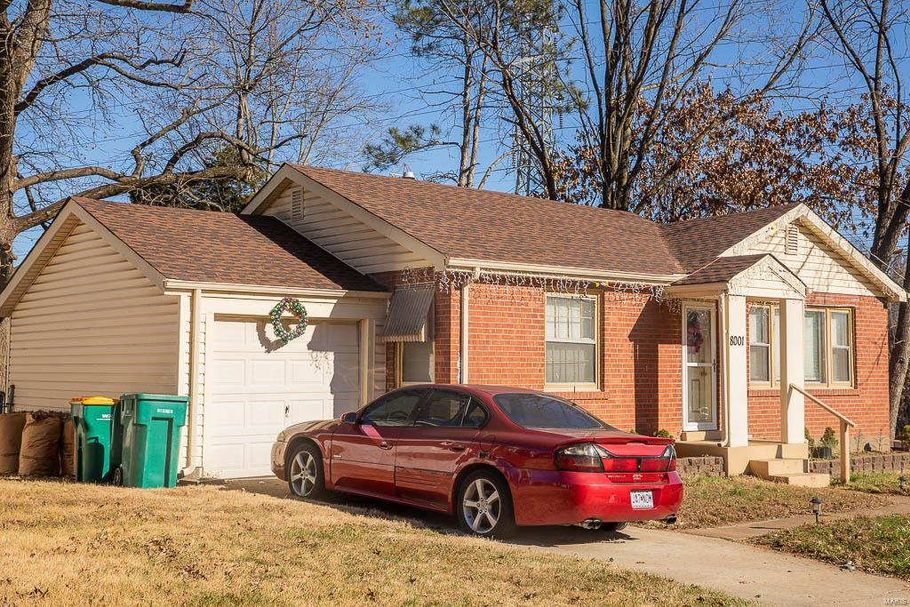 8001 Titus Road St. Louis, MO 63114 - Photo 4 of 31 Gallery Image 4
