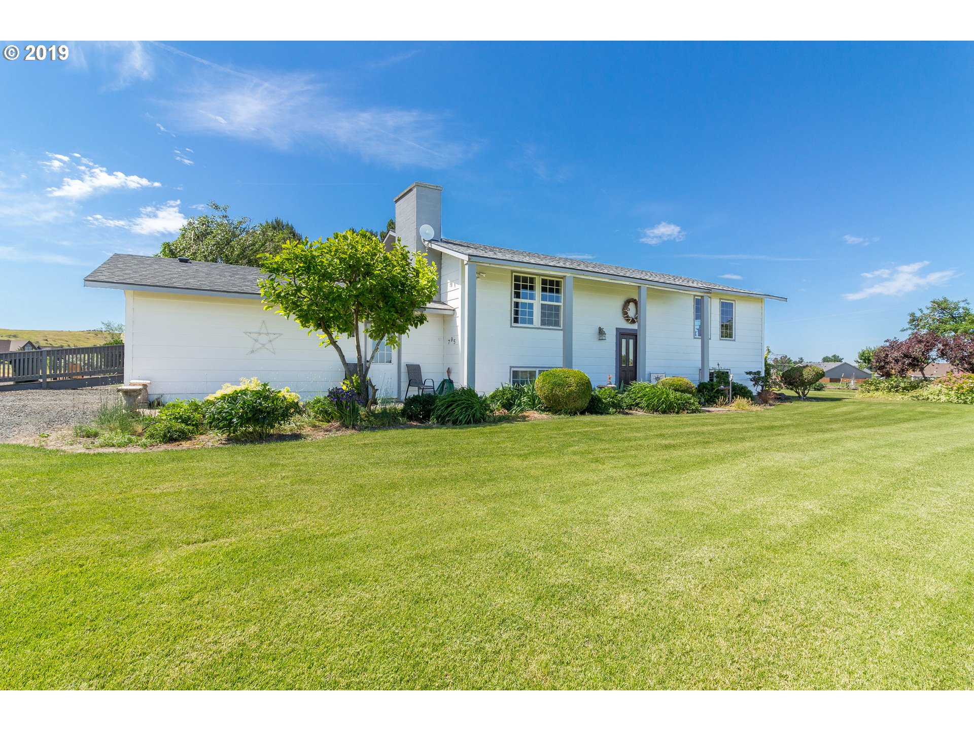 795 West Gettman Road Hermiston, OR 97838 - Photo 3 of 28
