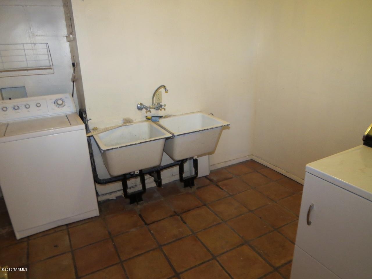 1102 East Fort Lowell Road Tucson, AZ 85719 - Photo 7 of 16
