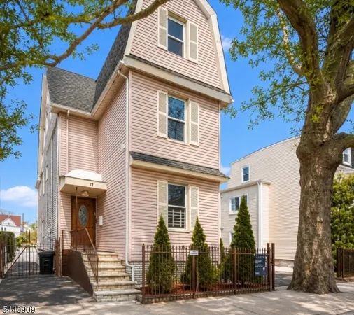 $2,600 | 72 North 13th Street, Unit 2, Newark, NJ 07107