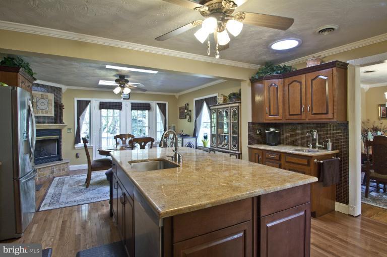 150 Rugby Road Arnold, MD 21012 - Photo 15 of 30 Kitchen
