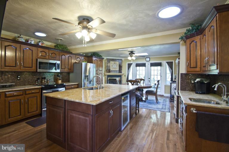 150 Rugby Road Arnold, MD 21012 - Photo 25 of 30 Kitchen