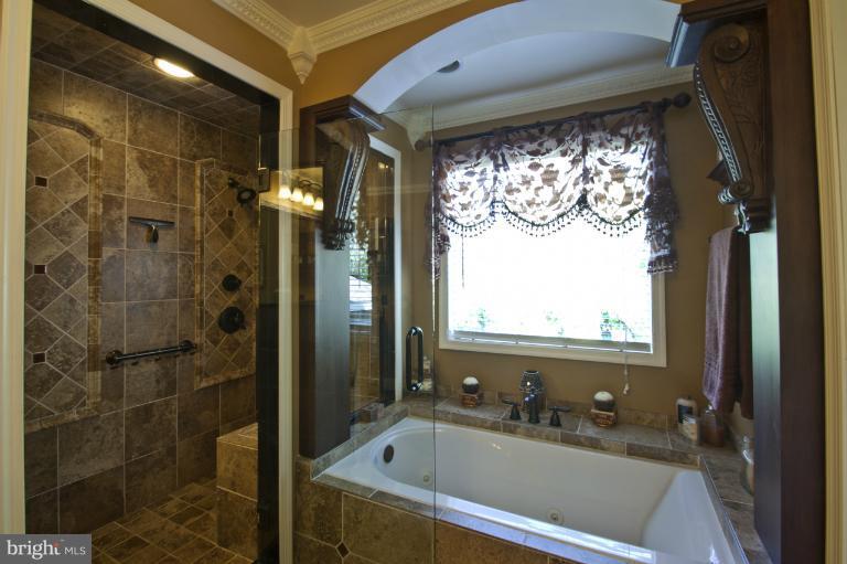150 Rugby Road Arnold, MD 21012 - Photo 10 of 30 Bath (Master)