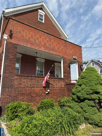 $2,600 | 17 Nicholas Street, Little Ferry, NJ 07643