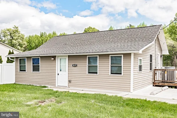 $2,000 | 4579 Summit Bridge Road, Middletown, DE 19709