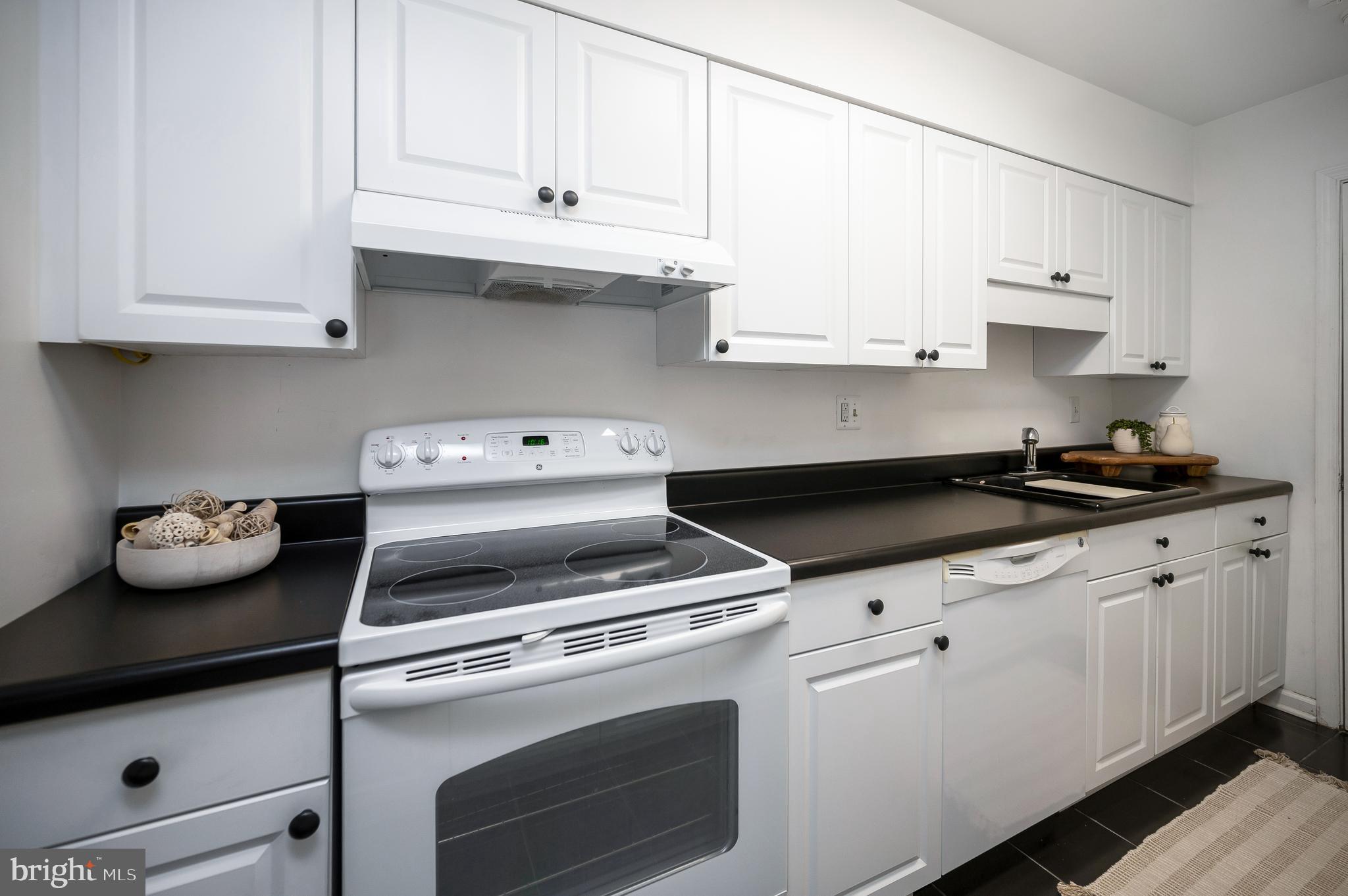 5902 B Queenston Street, Unit 505 Springfield, VA 22152 - Photo 14 of 36