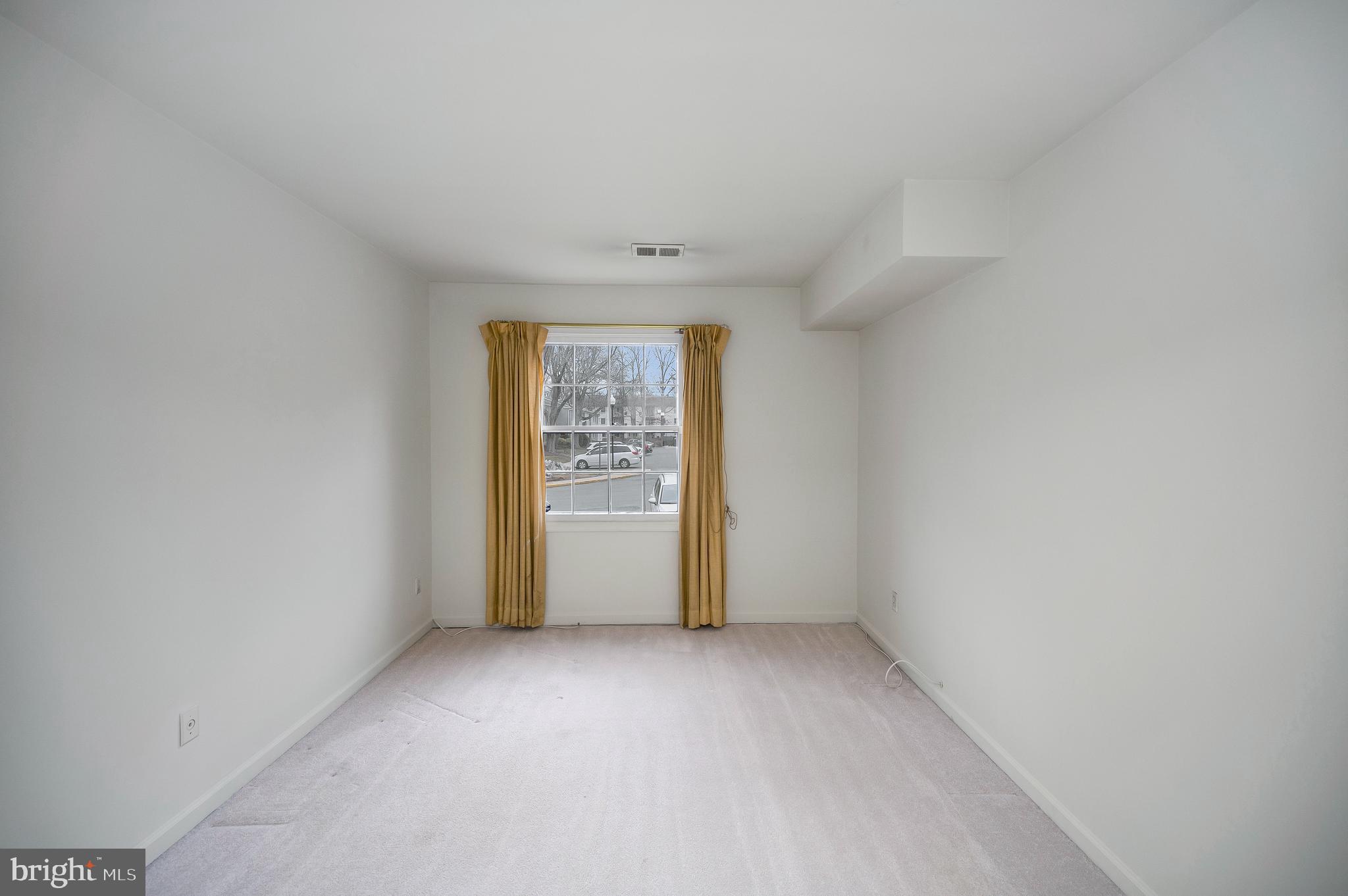 5902 B Queenston Street, Unit 505 Springfield, VA 22152 - Photo 18 of 36