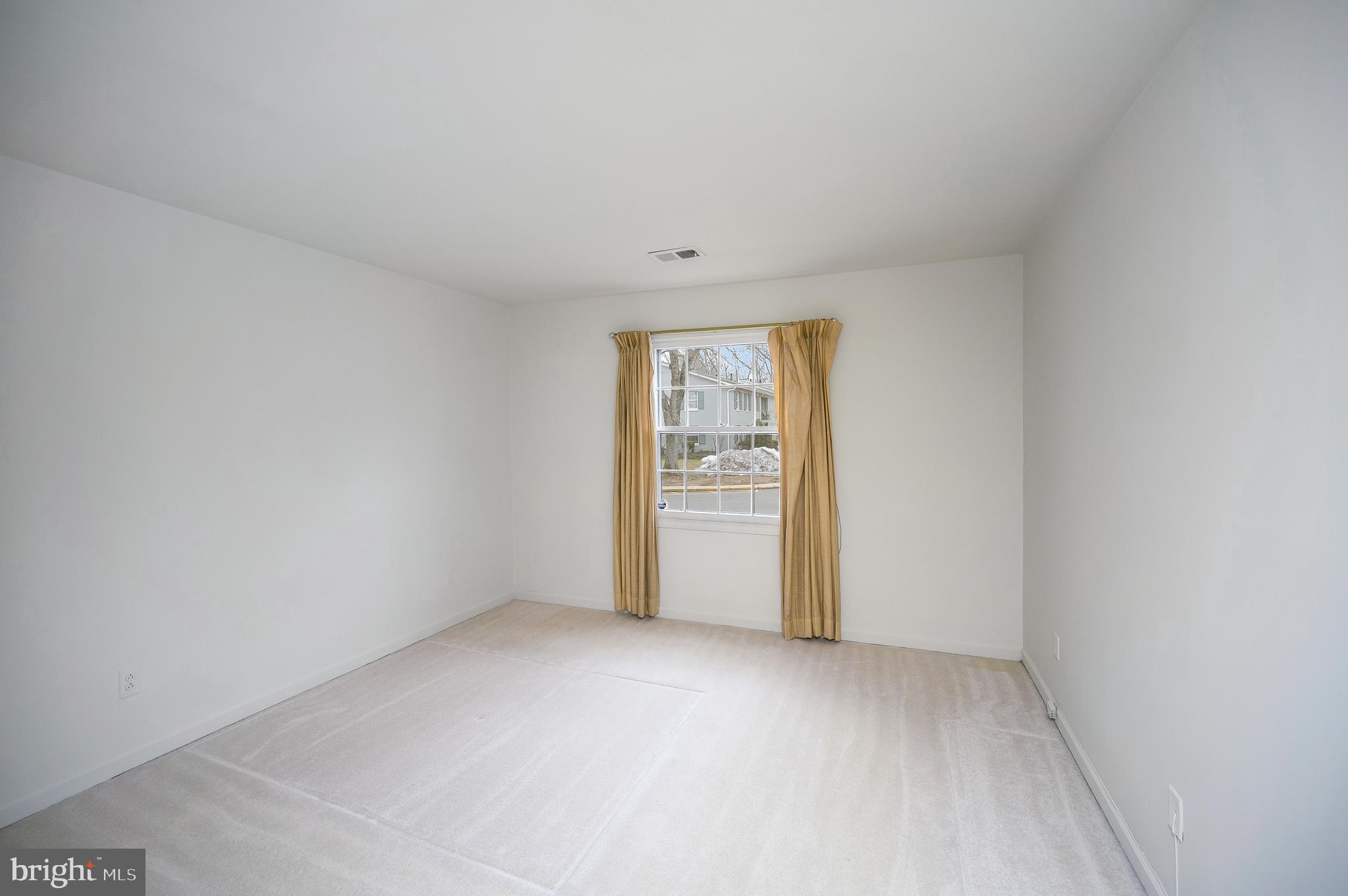 5902 B Queenston Street, Unit 505 Springfield, VA 22152 - Photo 22 of 36