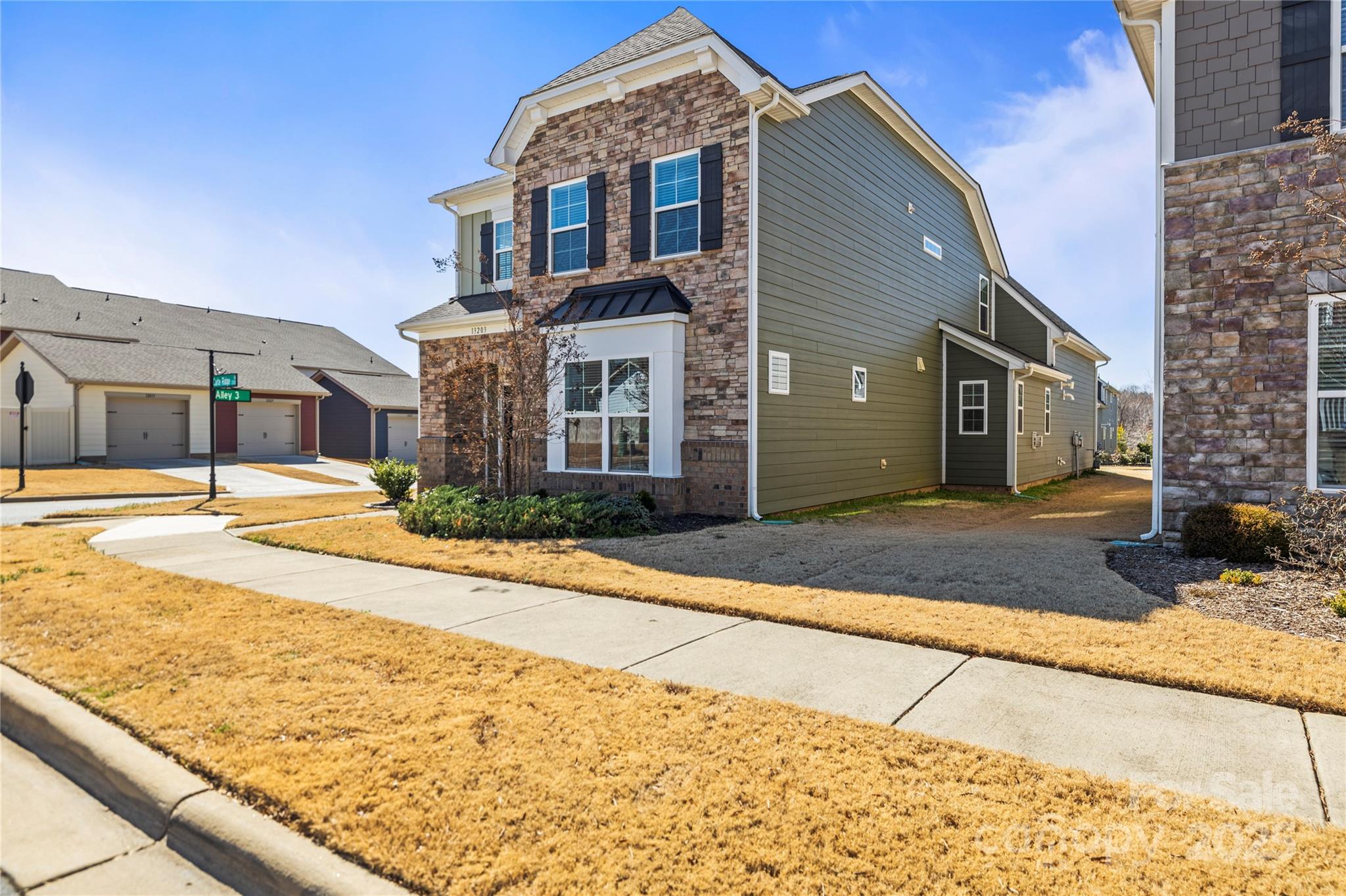 13203 Caite Ridge Road Davidson, NC 28036 - Photo 2 of 22 Gallery Image 2
