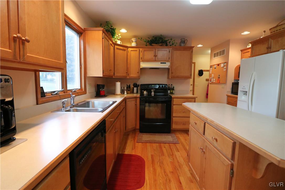 4609 Greenfield Road Bethlehem, PA 18017 - Photo 15 of 50 Gallery Image 15