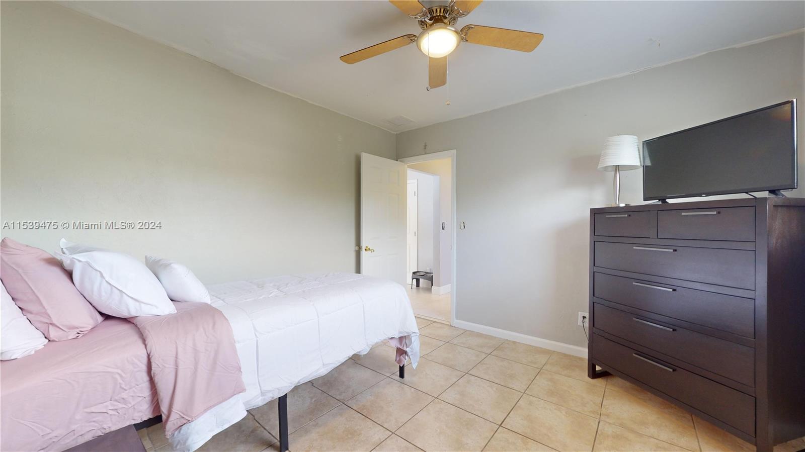 9740 Southwest 120th Street Miami, FL 33176 - Photo 23 of 38