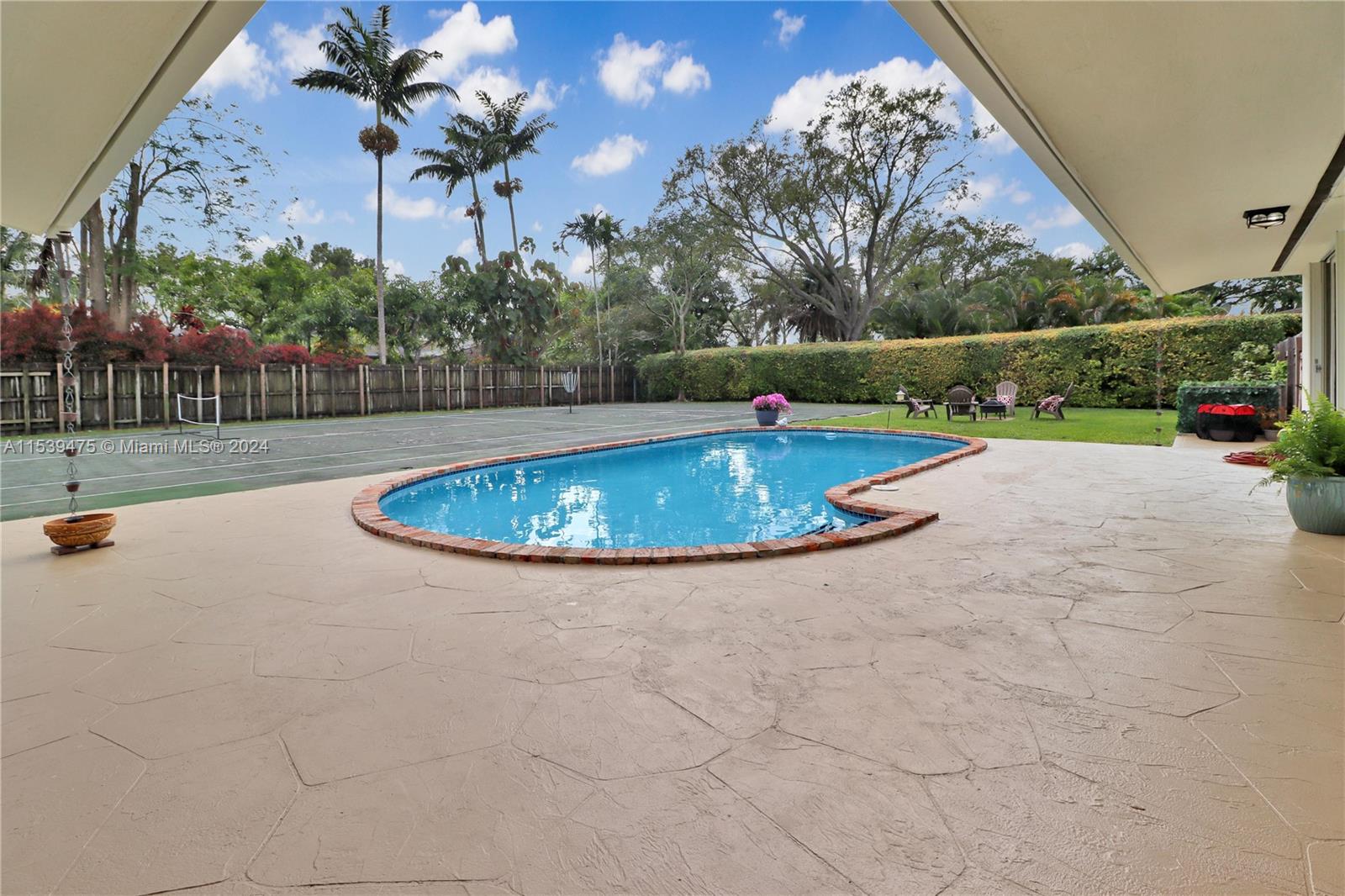 9740 Southwest 120th Street Miami, FL 33176 - Photo 32 of 38