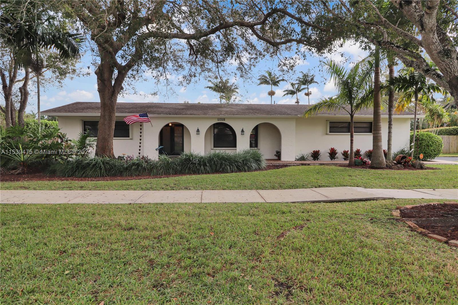 9740 Southwest 120th Street Miami, FL 33176 - Photo 37 of 38