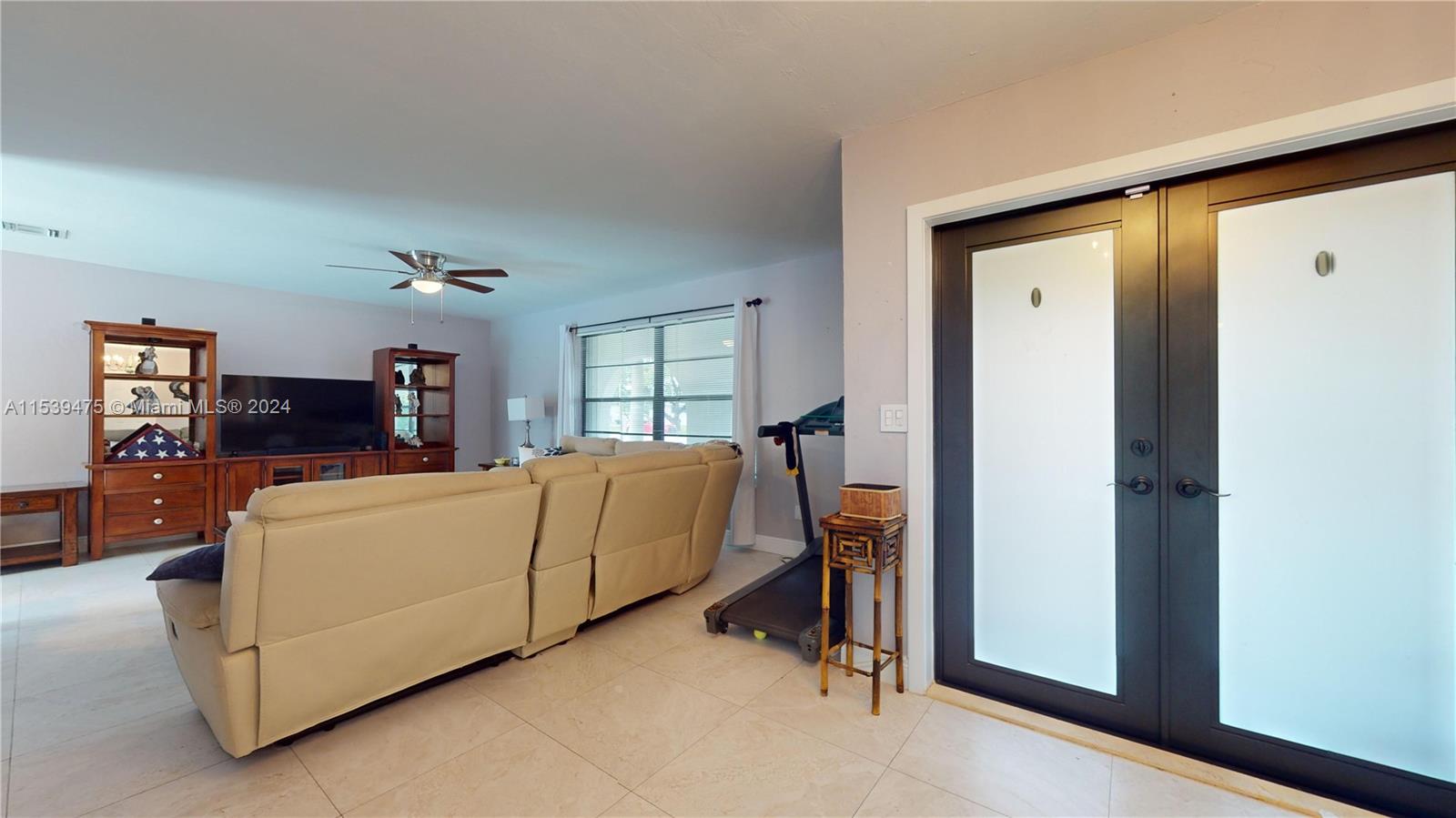 9740 Southwest 120th Street Miami, FL 33176 - Photo 6 of 38