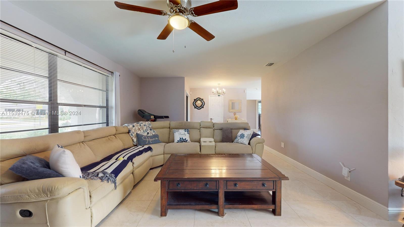 9740 Southwest 120th Street Miami, FL 33176 - Photo 7 of 38