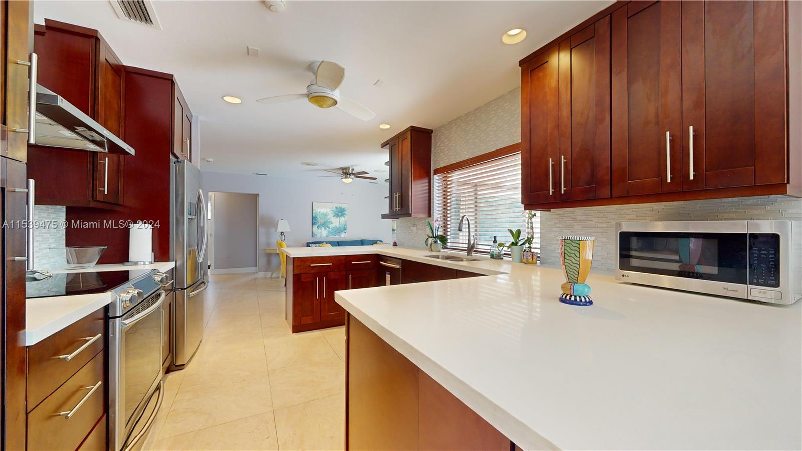 9740 Southwest 120th Street Miami, FL 33176 - Photo 10 of 38