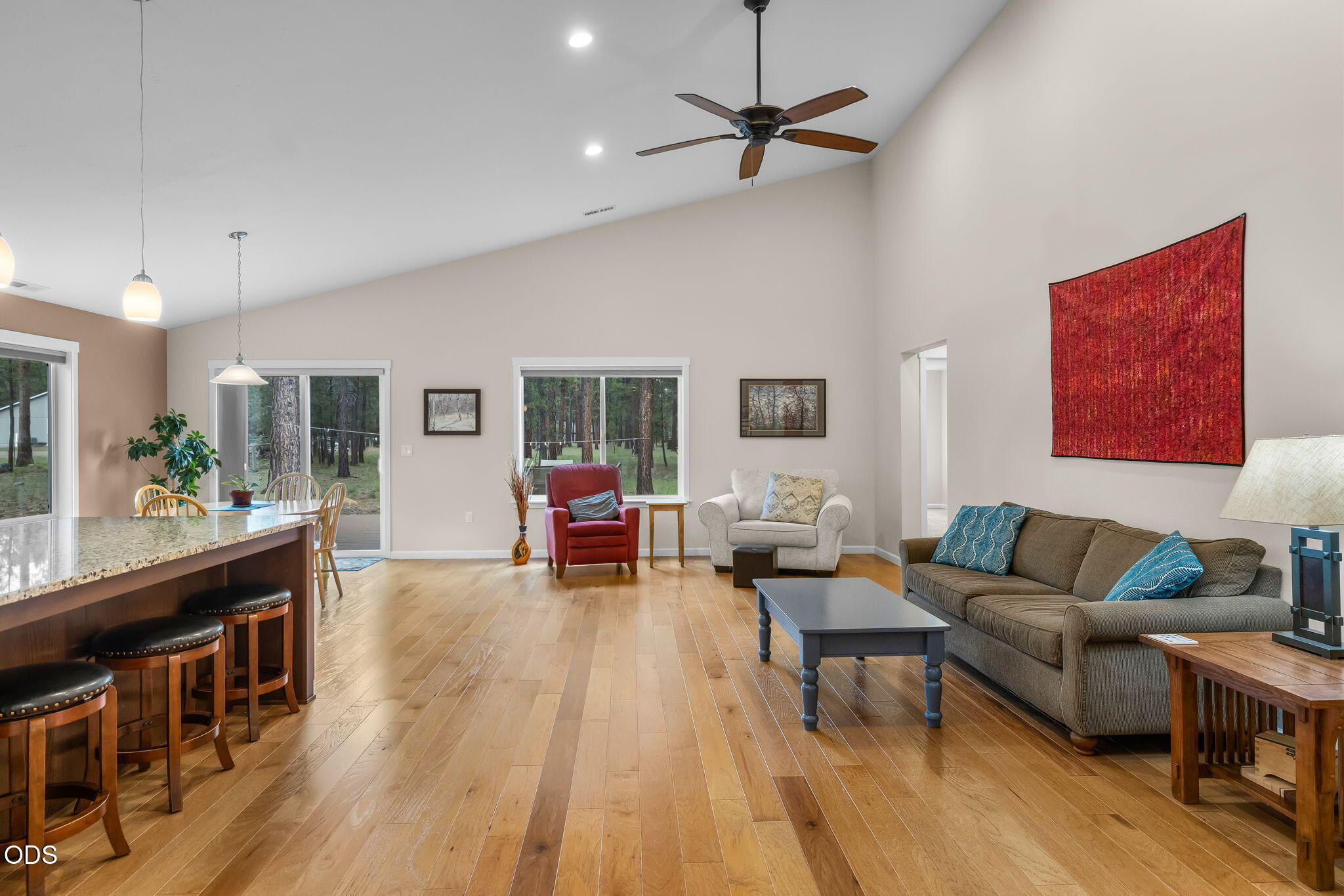 14431 Crossroads Loop Sisters, OR 97759 - Photo 10 of 37
