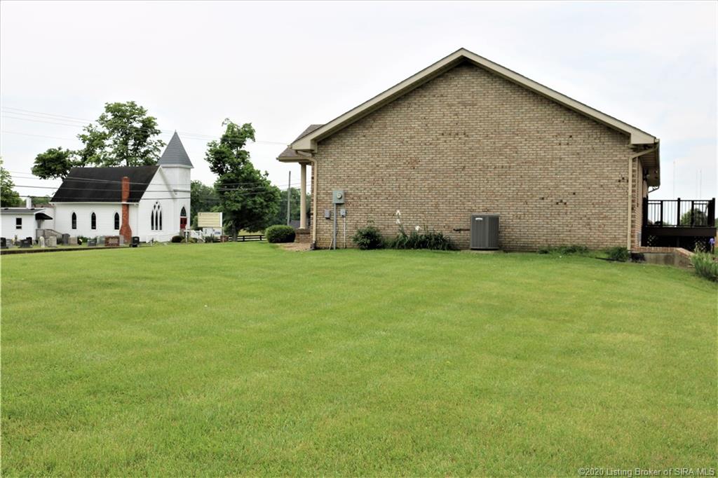 7887 Atkins Road Floyds Knobs, IN 47119 - Photo 3 of 22 Gallery Image 3