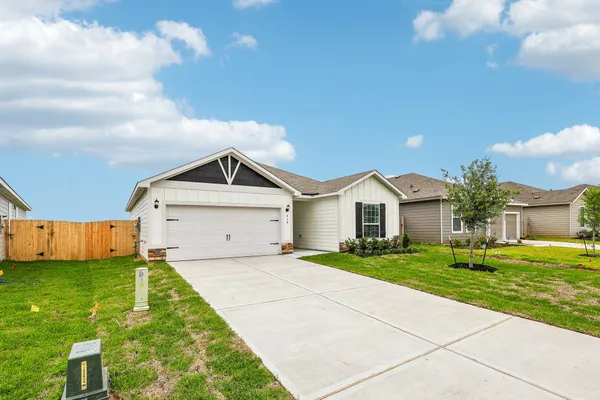 $282,900 | 313 Tejas Trail, Waller, TX 77484
