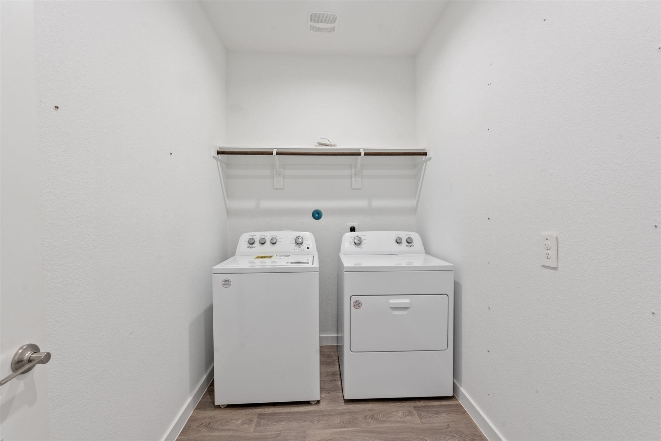 14379 Sweet Mdw Trail Conroe, TX 77384 - Photo 25 of 33 a utility room with dryer and washer