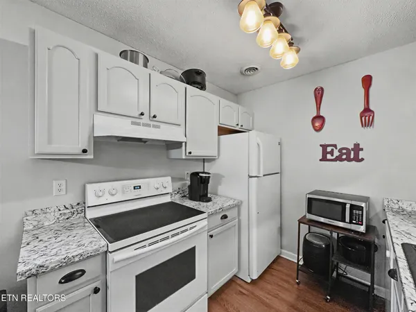 $245,000 | 933 Bradley Bell Drive, Knoxville, TN 37938