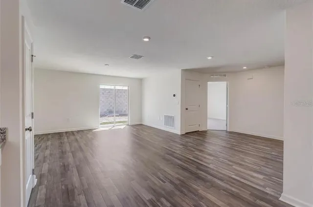 $2,000 | 2329 Oklahoma Drive, Sumterville, FL 33585