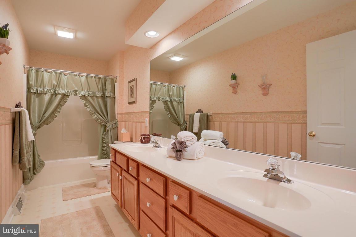 1045 Stillwood Circle Lititz, PA 17543 - Photo 22 of 29 Gallery Image 22